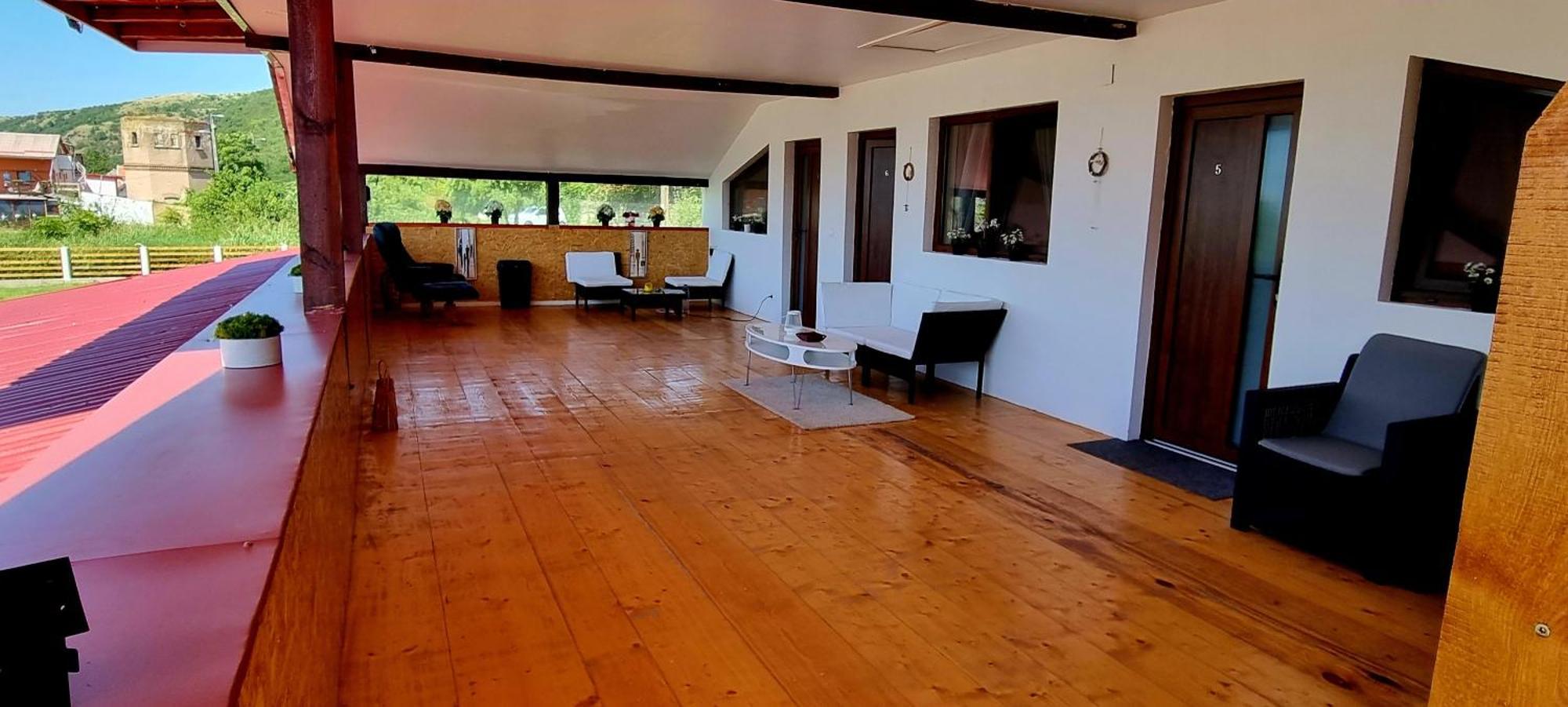 Vila Legrand Bazias Exteriör bild